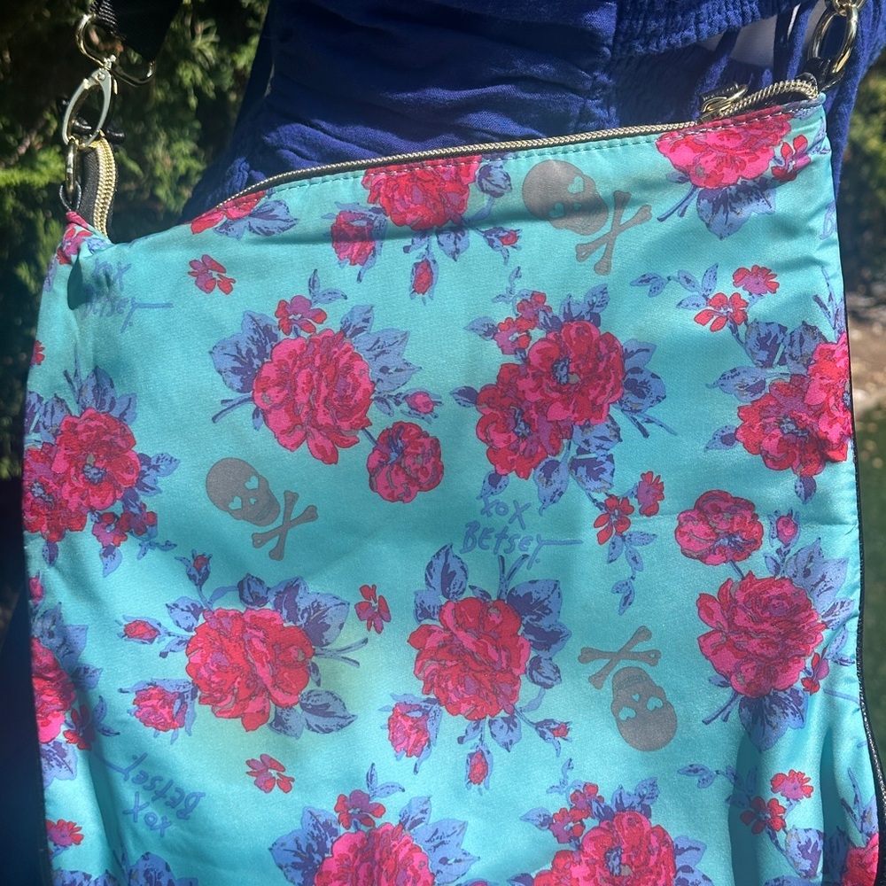 Betsey Johnson Pink and Blue Crossbody Bag with Playful Design Adjustable strap - Picture 4 of 6